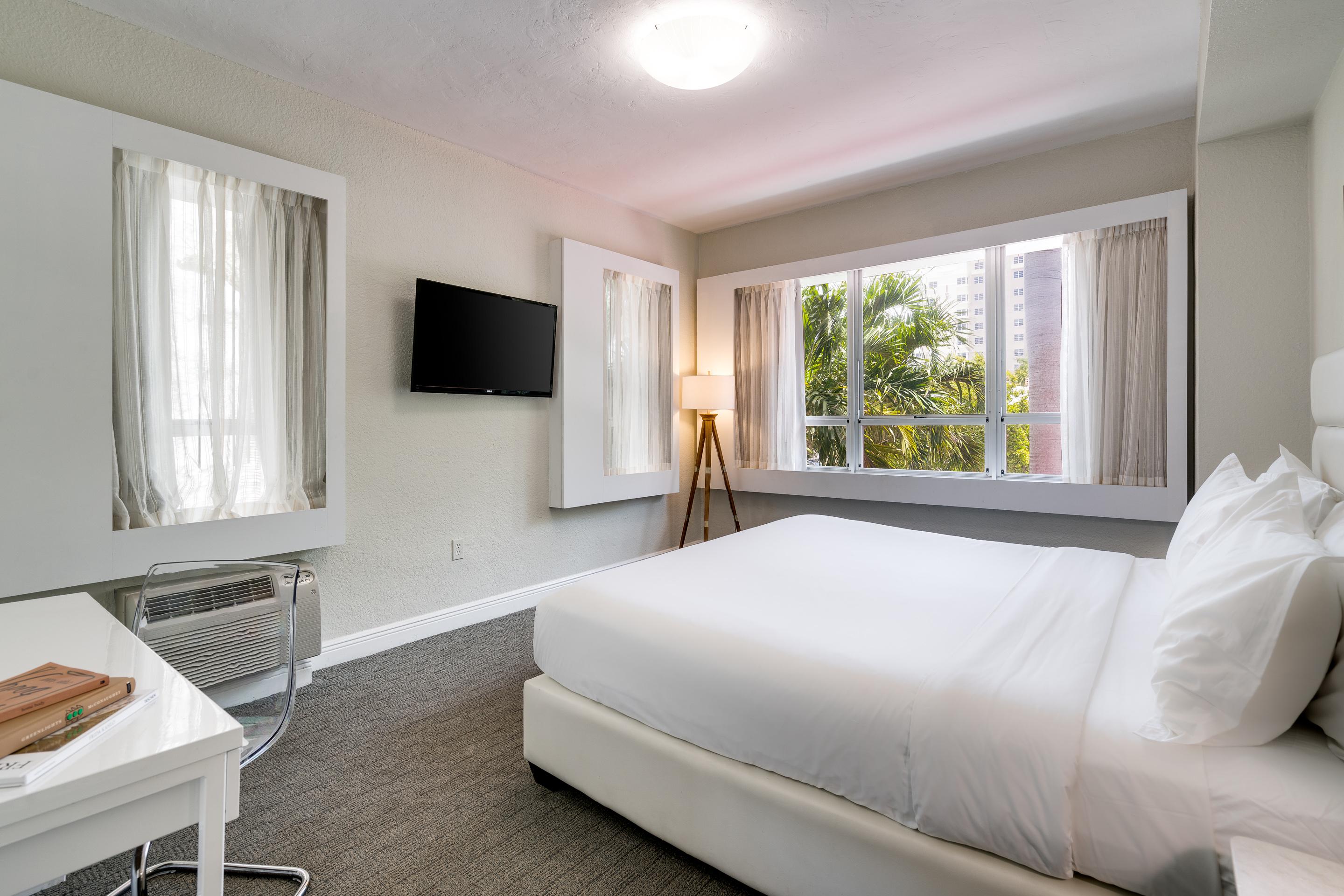 Crest Hotel Suites Маями Бийч Екстериор снимка