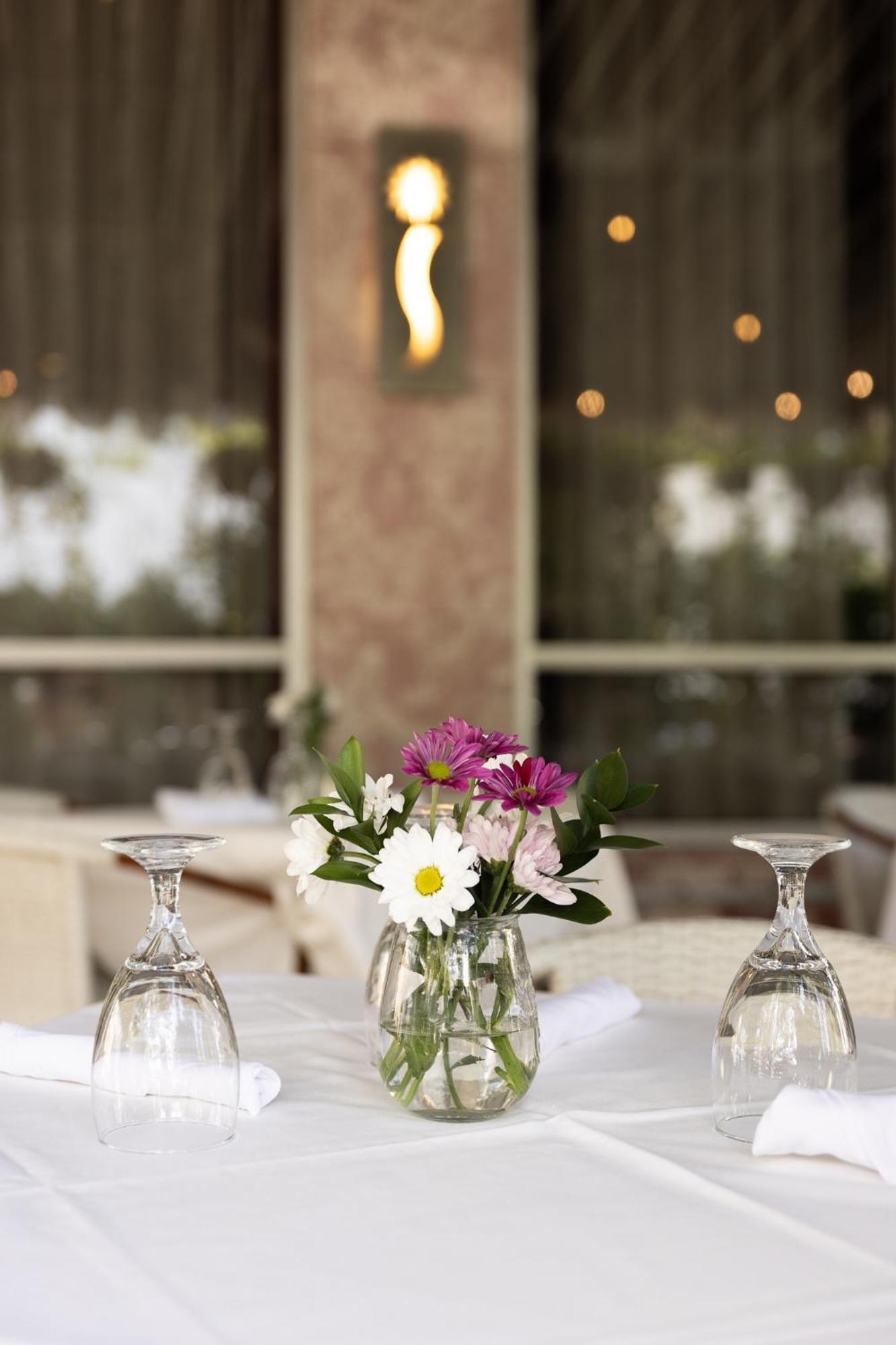 Crest Hotel Suites Маями Бийч Екстериор снимка