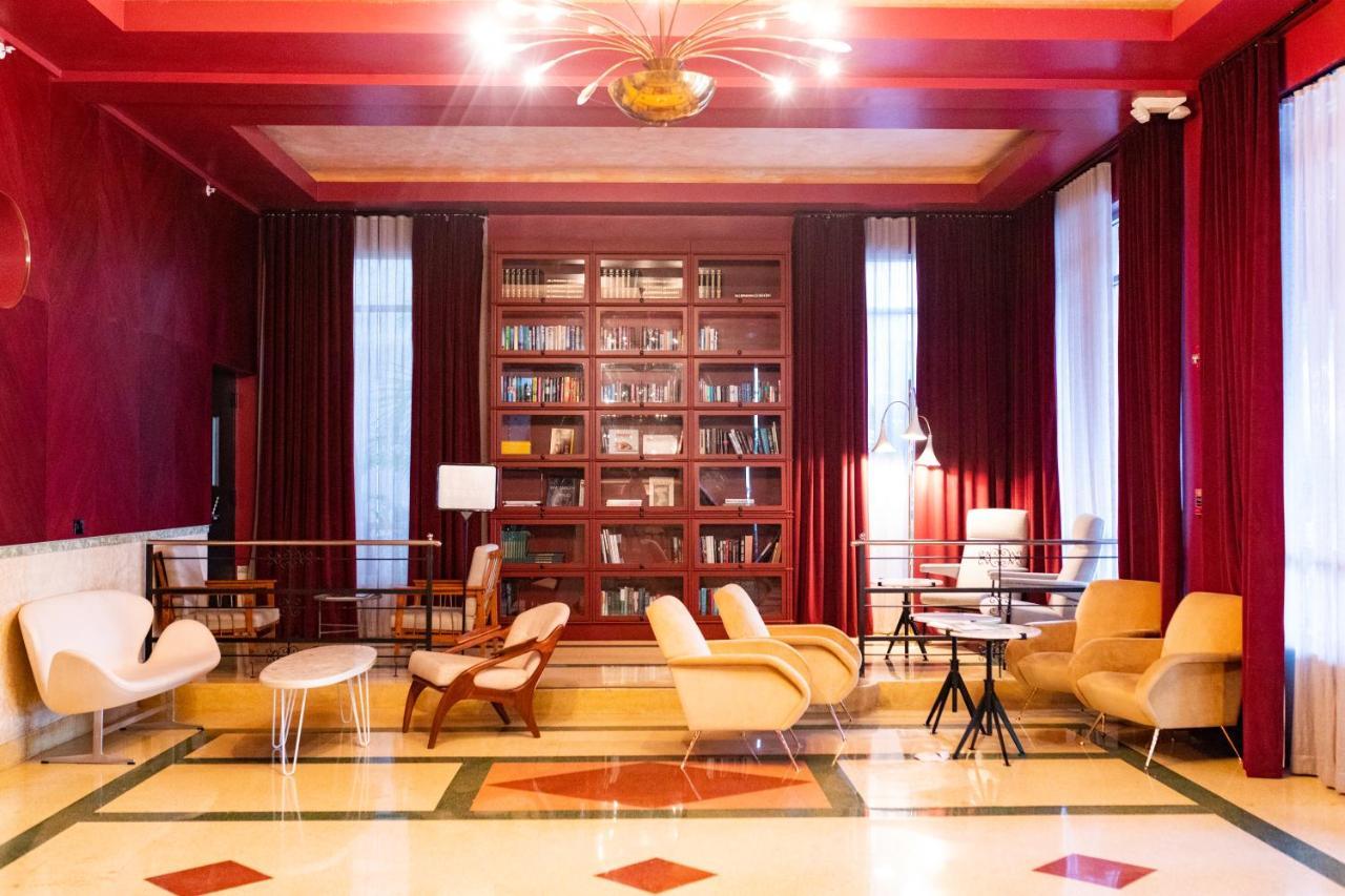 Crest Hotel Suites Маями Бийч Екстериор снимка