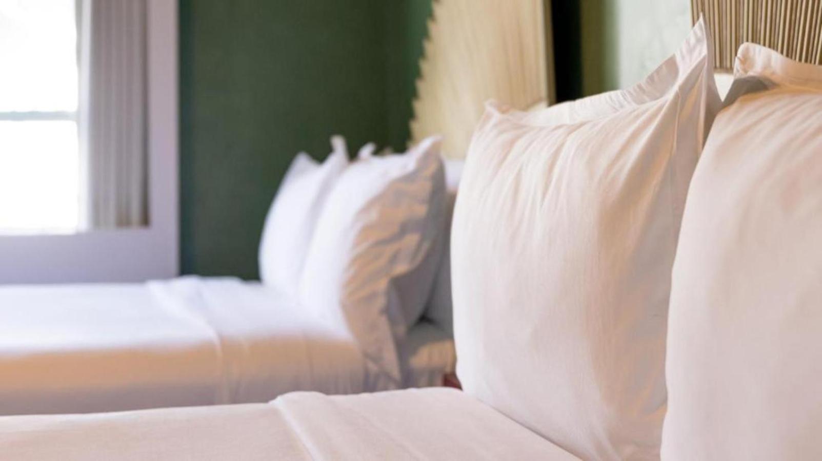 Crest Hotel Suites Маями Бийч Екстериор снимка